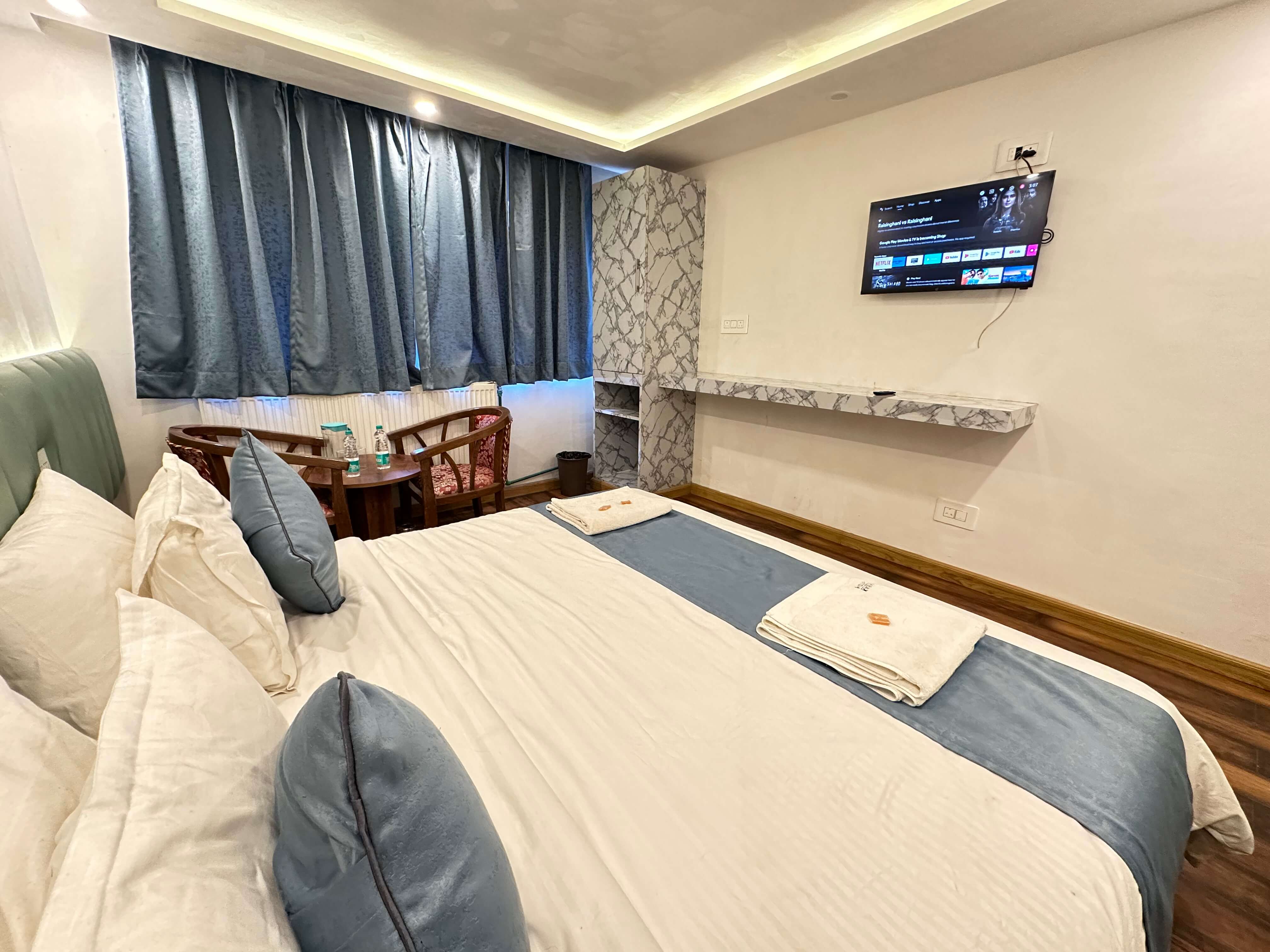Elegant Deluxe Room